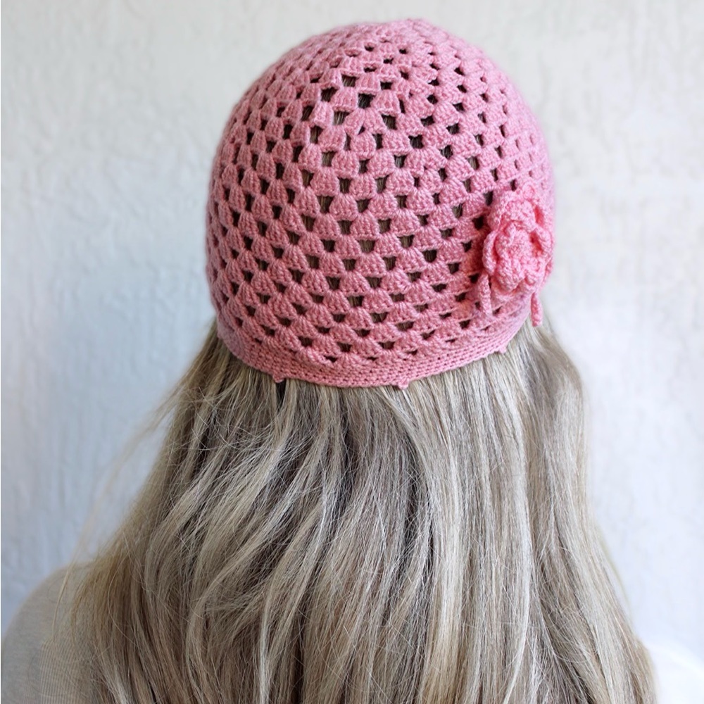 Crocheted hat - Picture 3 of 4